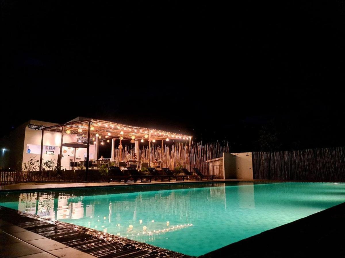 Hotel Luna Koh Rong Pagoda Beach Exterior foto